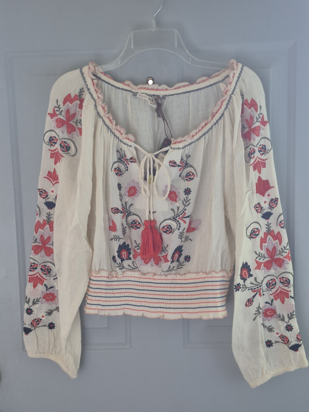Chelsea & Violet Bohemian Embroidered Peasant Crop Top Large